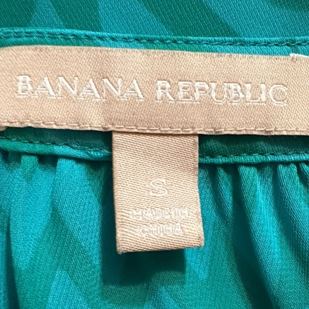 Banana Republic Blouse size Small